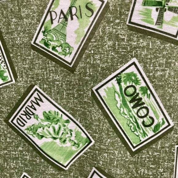 Authentic (Unique) Vintage Short-Sleeved, V-Necked, Print, Collared Top - Picture 4 of 6